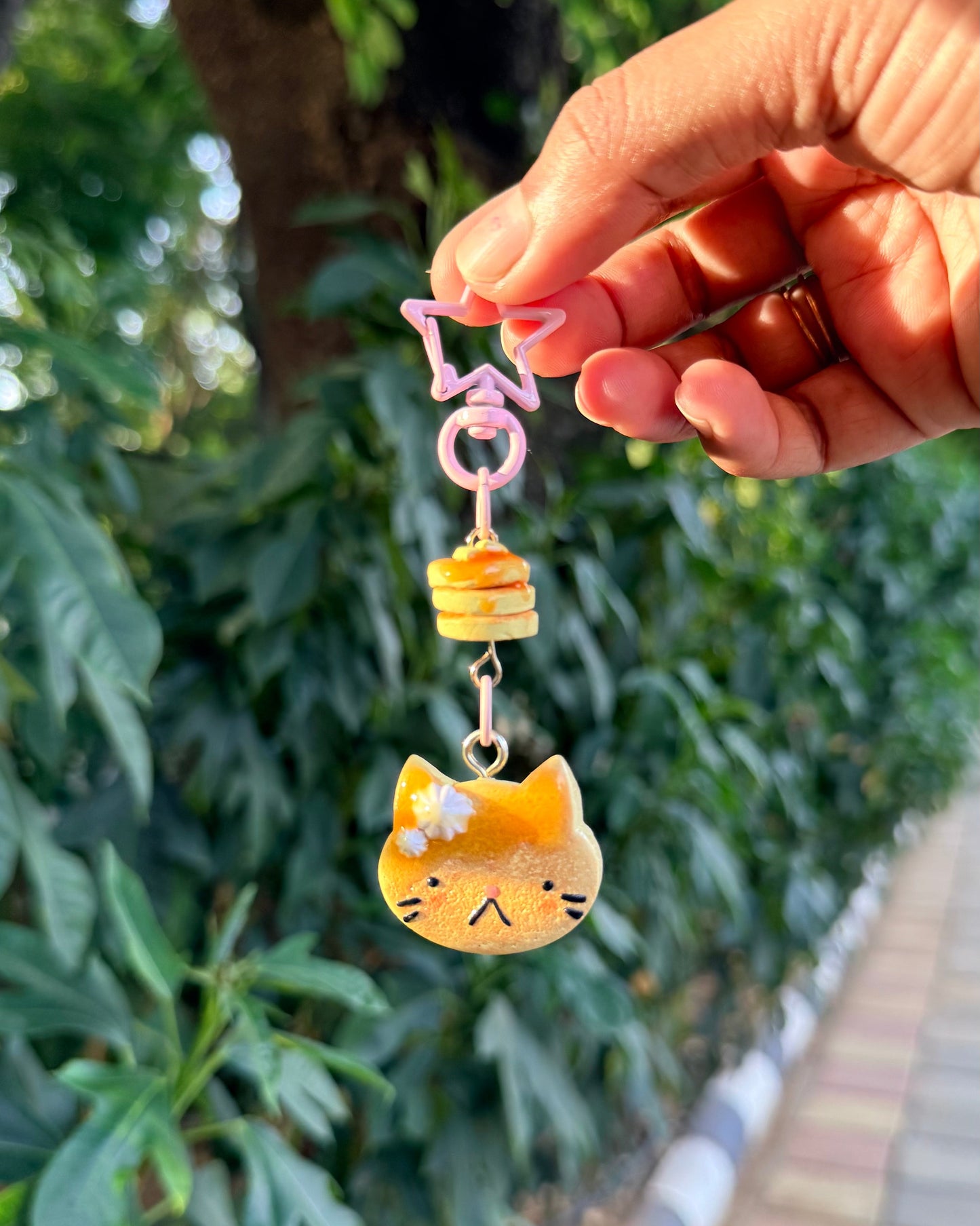 Purrcake with Honey Drizzle (pink star clasp)